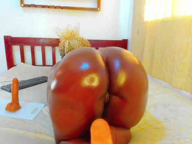 Lilyusk11 webcam