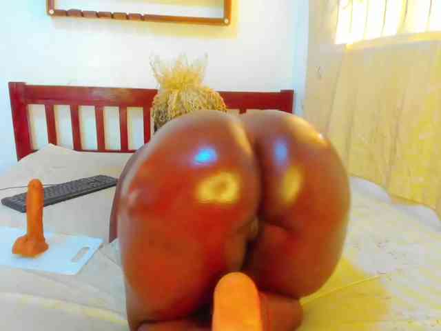 Lilyusk11 webcam
