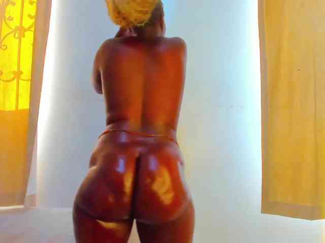 Lilyusk11 webcam