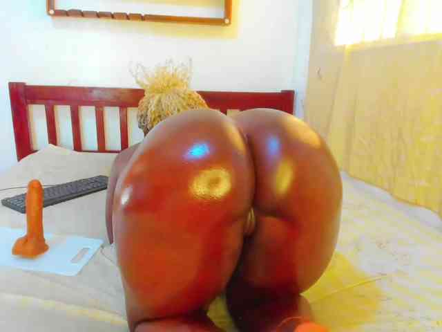 Lilyusk11 webcam