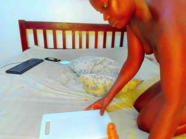 Lilyusk11 webcam