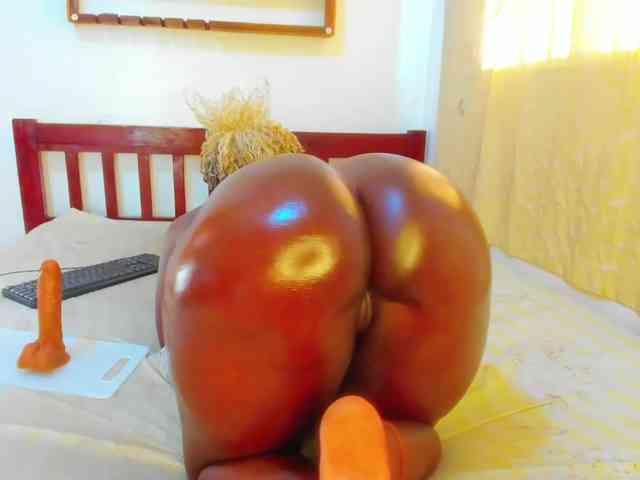 Lilyusk11 webcam