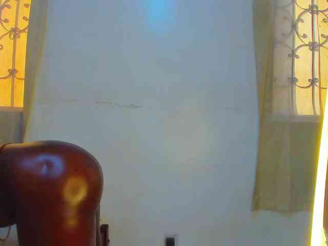 Lilyusk11 webcam