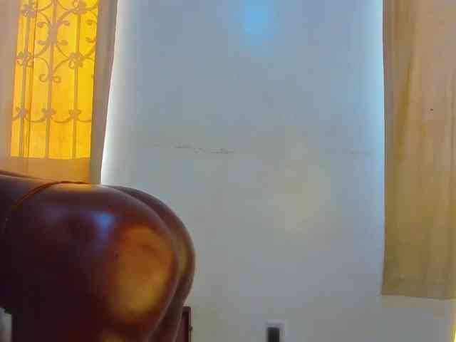 Lilyusk11 webcam