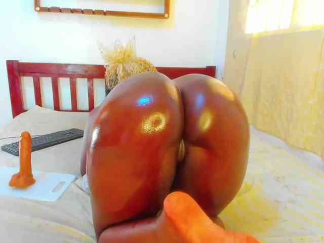 Lilyusk11 webcam