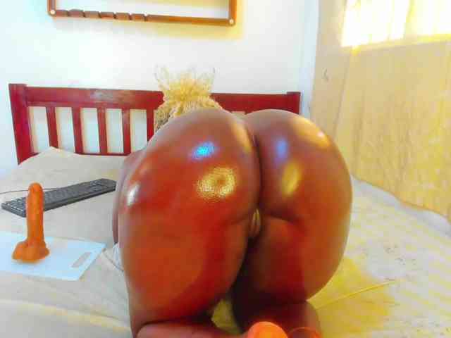 Lilyusk11 webcam