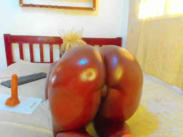 Lilyusk11 webcam