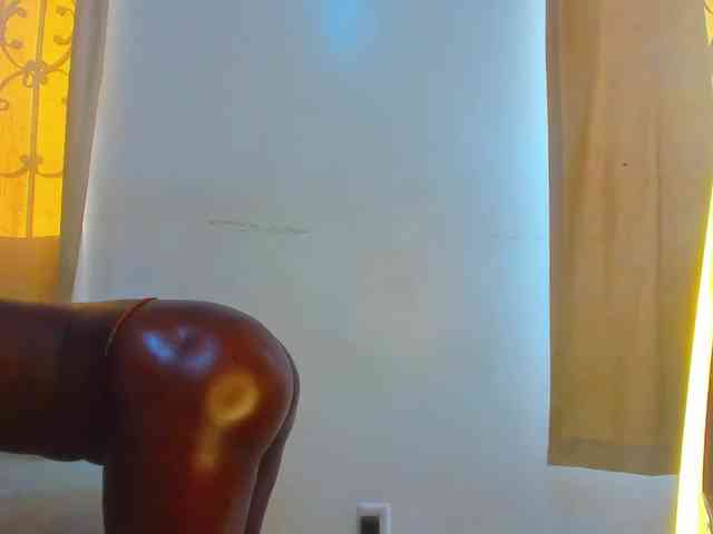 Lilyusk11 webcam