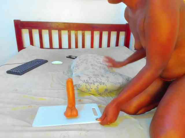 Lilyusk11 webcam
