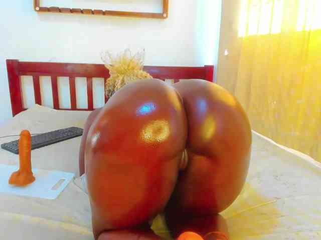 Lilyusk11 webcam