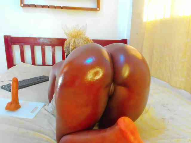 Lilyusk11 webcam