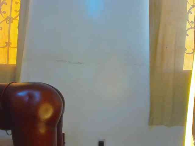 Lilyusk11 webcam