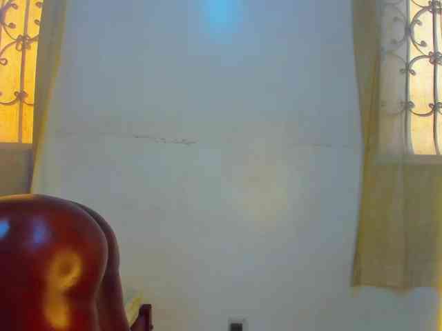 Lilyusk11 webcam