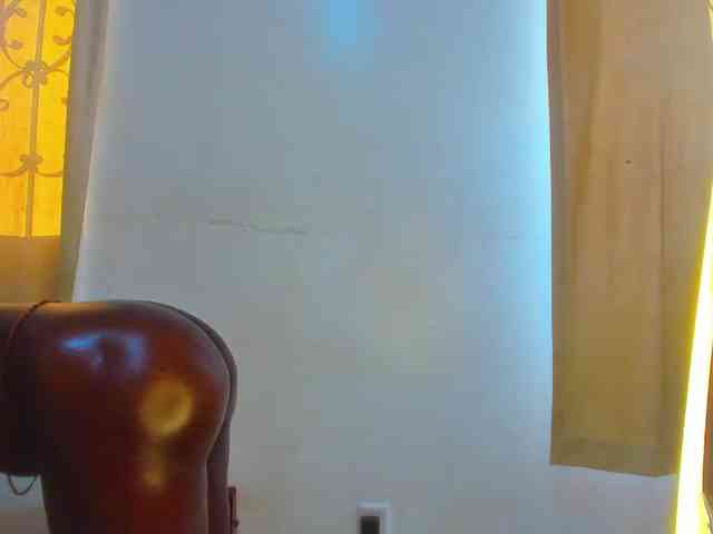 Lilyusk11 webcam
