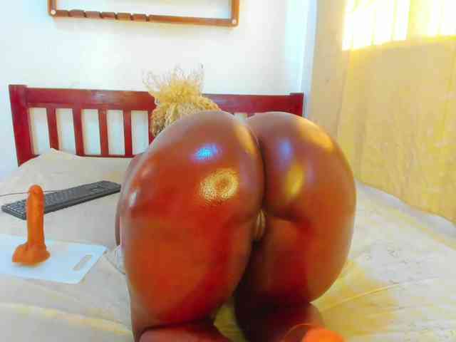 Lilyusk11 webcam