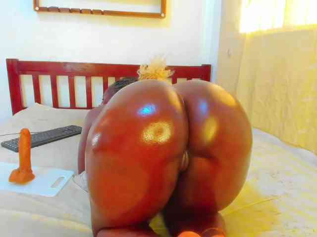 Lilyusk11 webcam