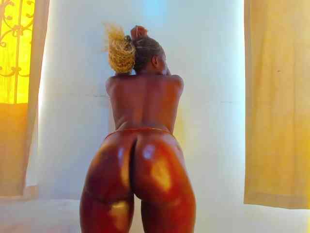 Lilyusk11 webcam