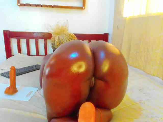 Lilyusk11 webcam