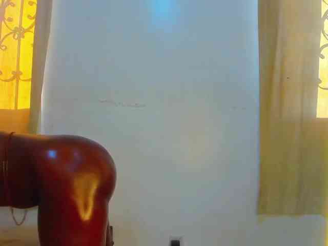 Lilyusk11 webcam