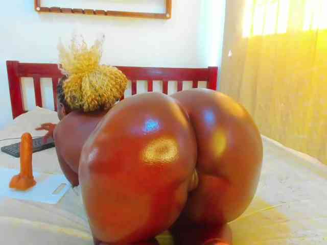 Lilyusk11 webcam