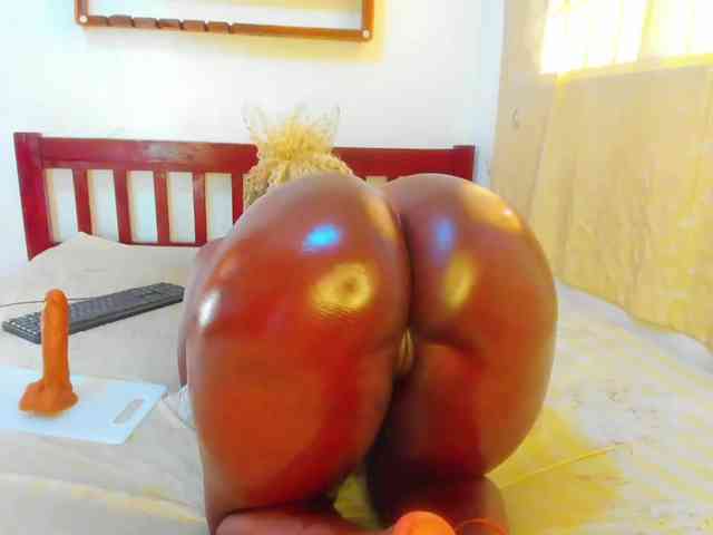 Lilyusk11 webcam