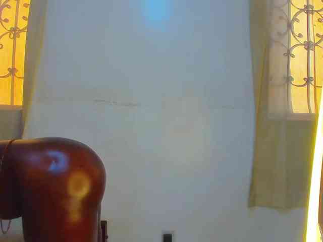 Lilyusk11 webcam