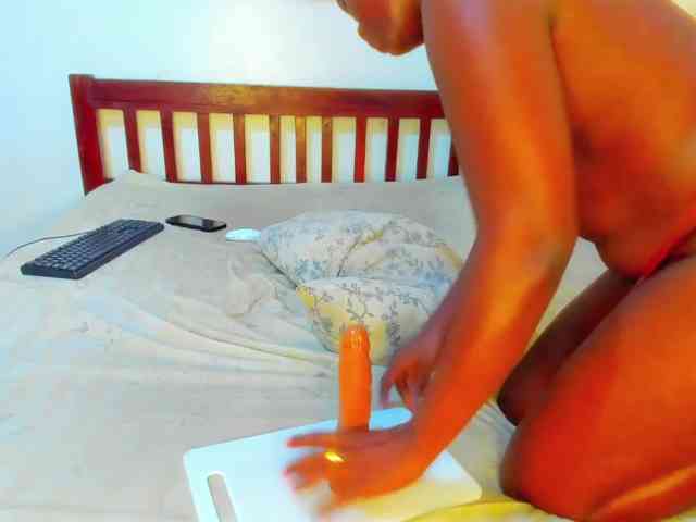 Lilyusk11 webcam