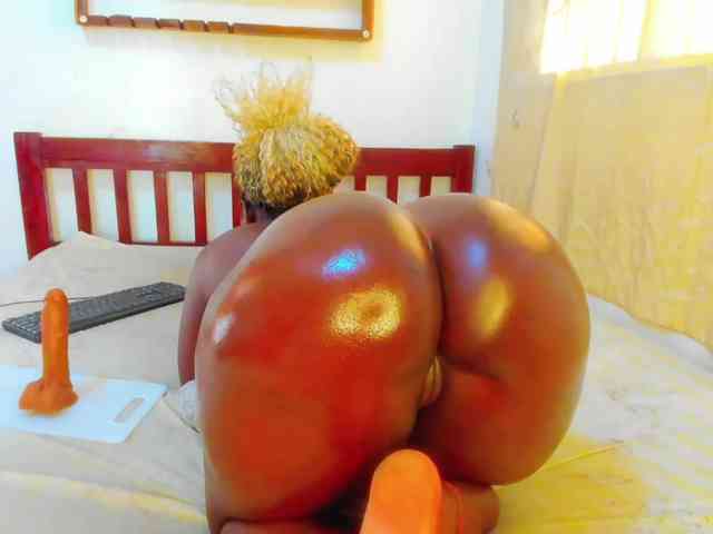 Lilyusk11 webcam