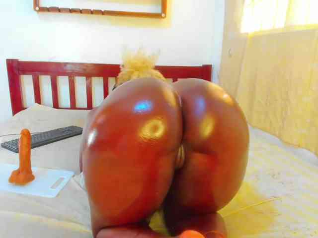 Lilyusk11 webcam