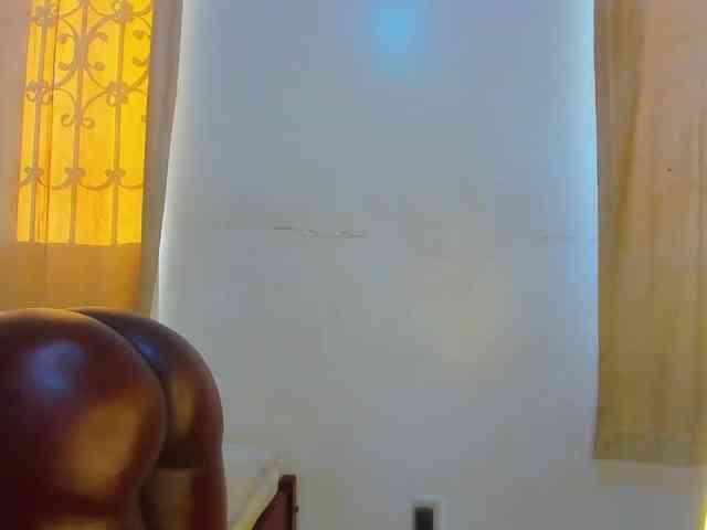 Lilyusk11 webcam
