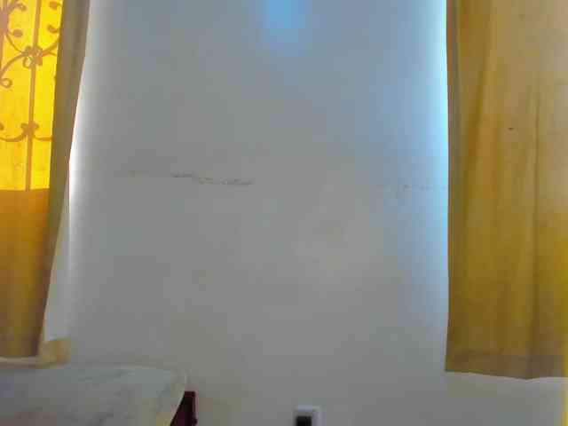 Lilyusk11 webcam