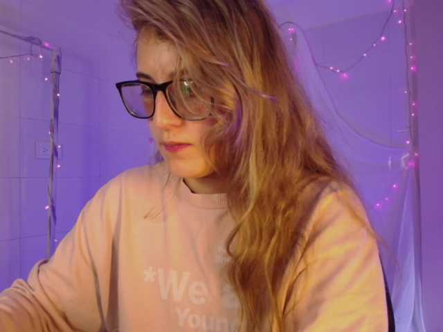 Preview of isabela-ross