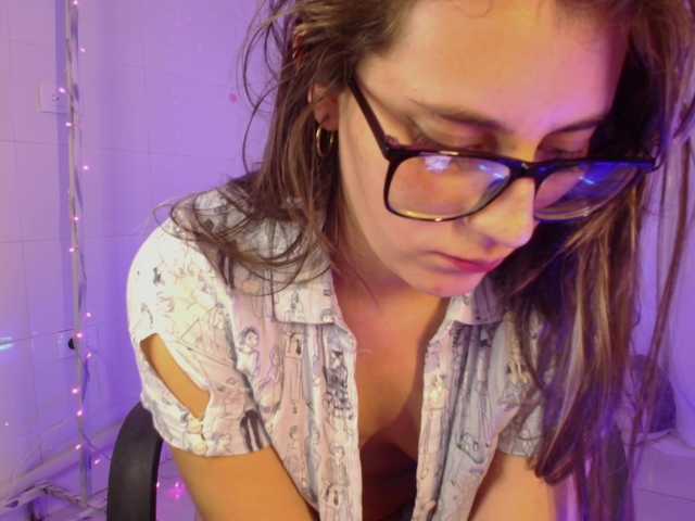  Isabela-Ross chat room