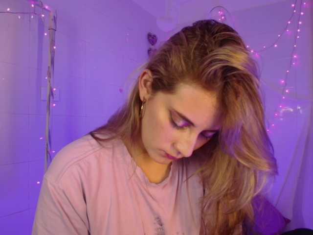 Preview of isabela-ross