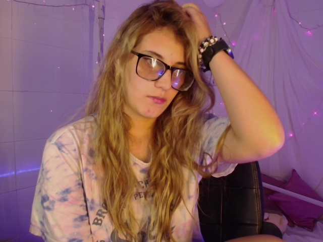 Isabela-Ross's BongaCams show and profile