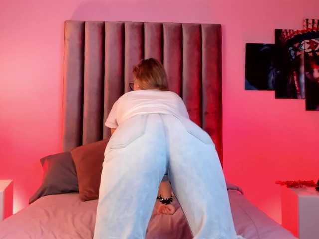 Preview of isabela-ross