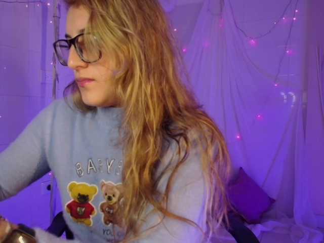 Preview of isabela-ross