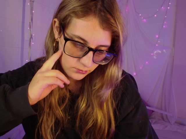 Isabela-Ross's BongaCams show and profile