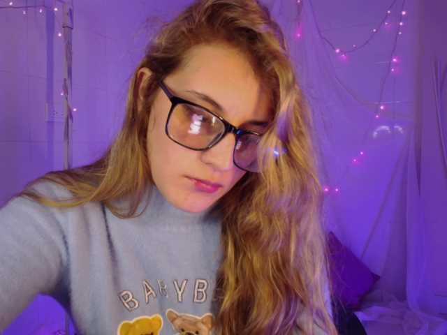 Preview of isabela-ross