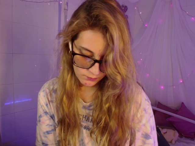 Isabela-Ross's BongaCams show and profile