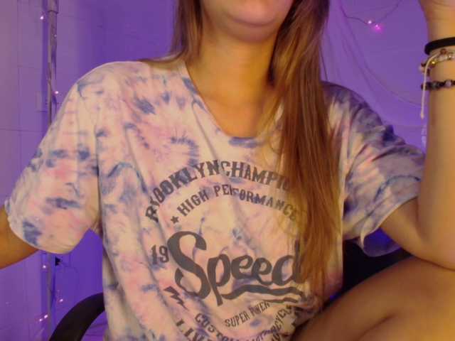  Isabela-Ross chat room