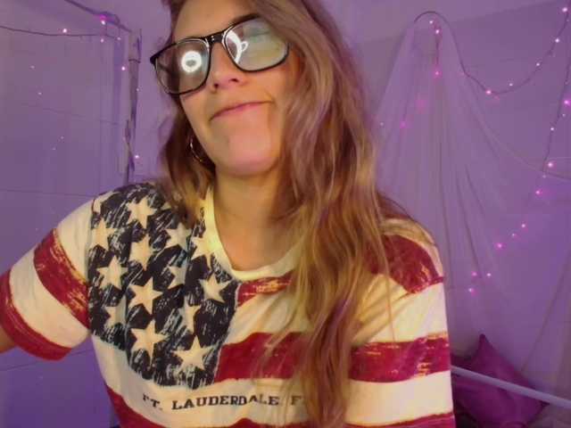 Isabela-Ross's BongaCams show and profile