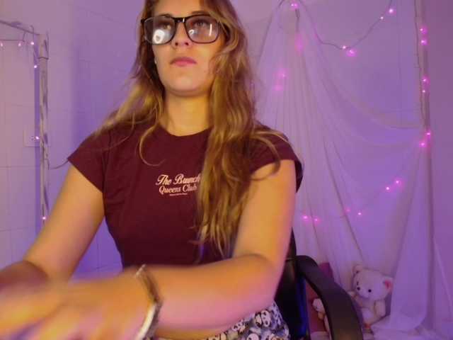 Preview of isabela-ross