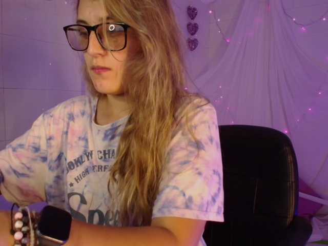 Isabela-Ross's BongaCams show and profile