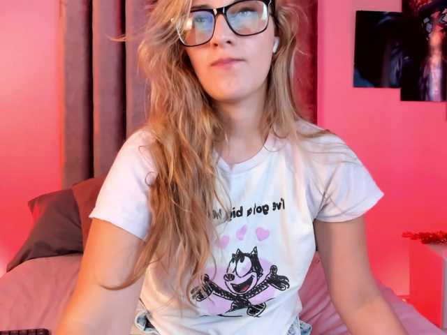 Isabela-Ross's BongaCams show and profile