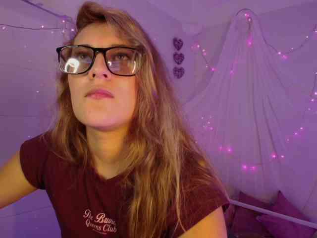 Isabela-Ross Live Webcam on BongaCams