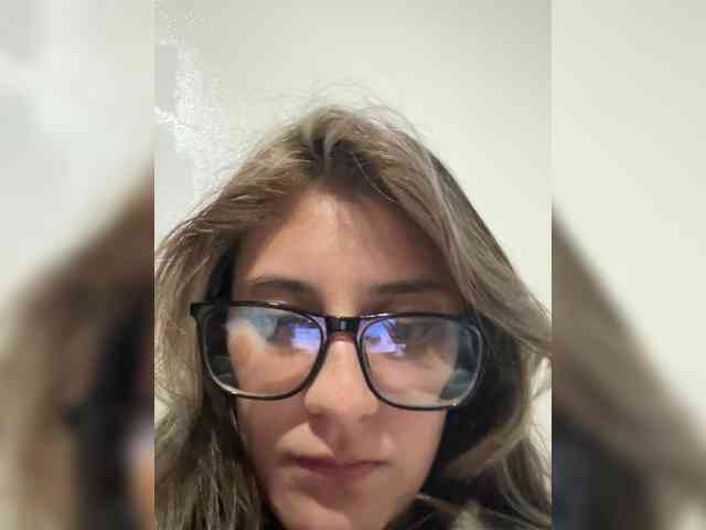 Isabela-Ross webcam