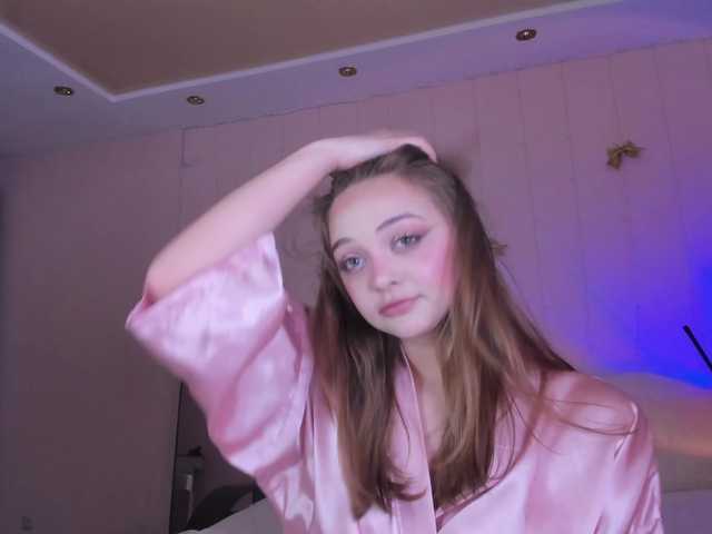 may-flower's BongaCams show and profile