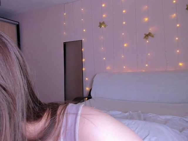 may-flower's BongaCams show and profile