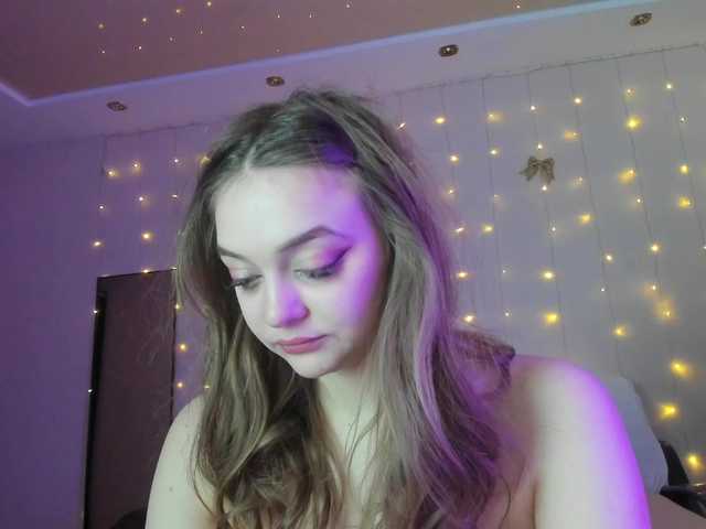 may-flower's BongaCams show and profile